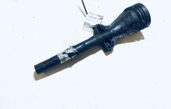 Nissan X-Trail T31 Oil level dip stick 