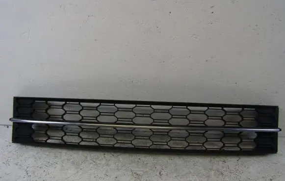 Skoda Octavia Mk3 (5E) Front bumper lower grill 5E0853677K