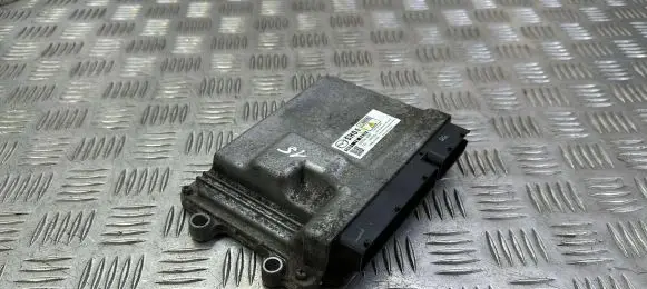Mazda CX-5 Engine control unit/module 2757006381