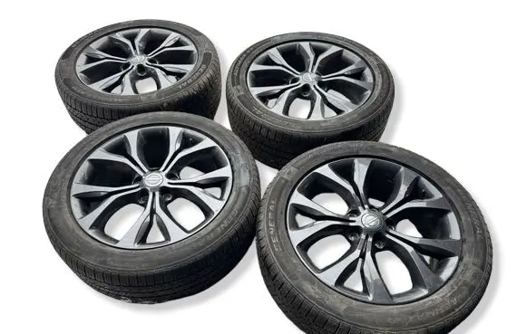 Chrysler Pacifica R20 alloy rim 
