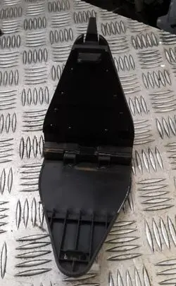 Audi A6 S6 C6 4F Hazard Warning Triangle Mounting Bracket 8e5860285a