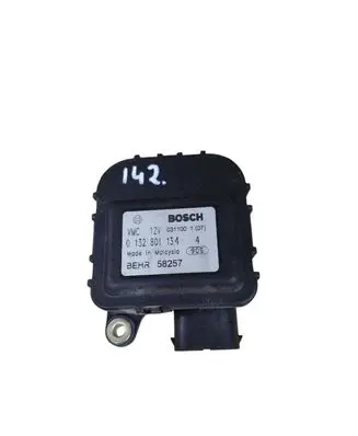Audi A4 S4 B5 8D Air flap motor/actuator 0132801134