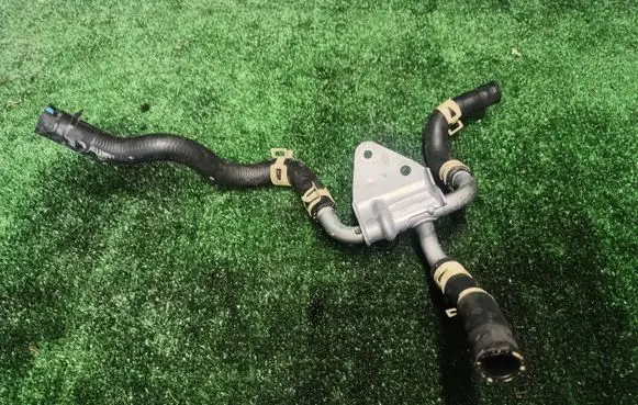 Suzuki SX4 S-Cross Engine coolant pipe/hose 17850-74S00