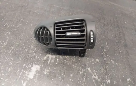 Mercedes-Benz C W203 Dashboard side air vent grill/cover trim A2038300154