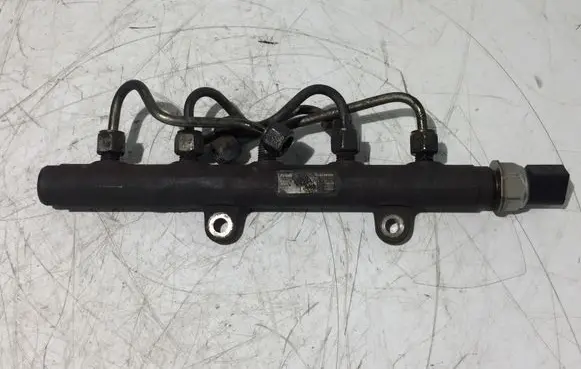 Ford Transit Fuel injector supply line/pipe 55PP4001MYB 561201035670 5WS40755