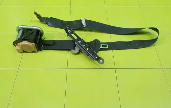 Nissan X-Trail T31 Front seatbelt TKAH2EG461 XP266