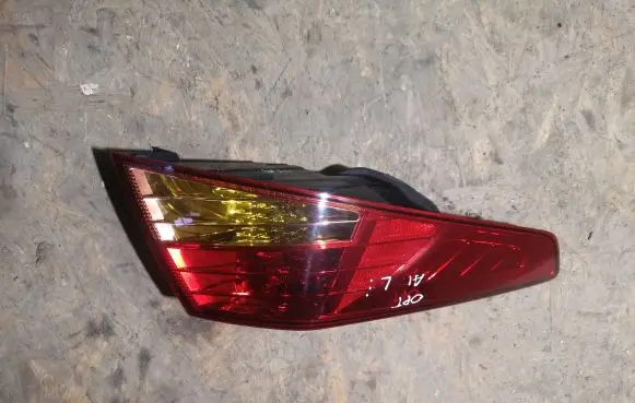 KIA Optima Rear/tail lights