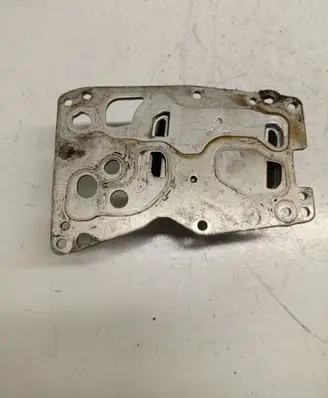 Engine oil radiator