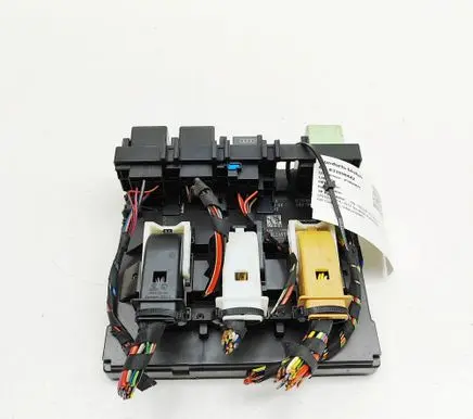 Volkswagen PASSAT B7 Central body control module 3AA937087N 5WK50513