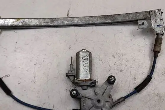Peugeot 406 Front door window regulator with motor 9615036880