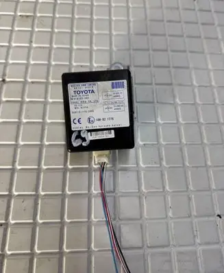 Toyota Corolla Verso E121 Door control unit/module 897410F010 61B168000 16813694790