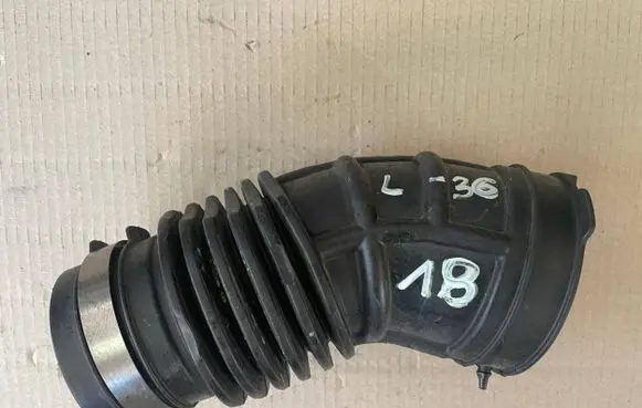 Renault Trafic III (X82) Turbo air intake inlet pipe/hose
