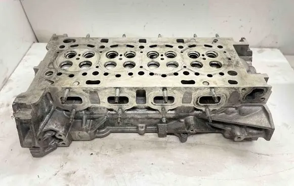 Renault Espace V (RFC) Engine head 110422959R