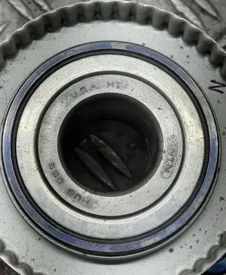Ford Taurus Front wheel hub