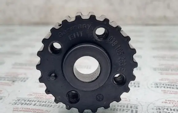 Volkswagen Golf IV Crankshaft gear 038105263E