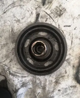 Opel Astra H Crankshaft pulley 55574771
