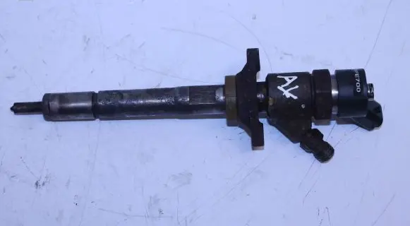 Ford Focus C-MAX Fuel injector 0445110188 892080