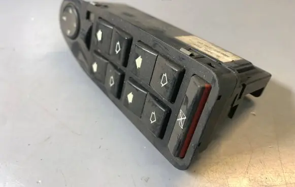 BMW 5 E39 Electric window control switch 8380646