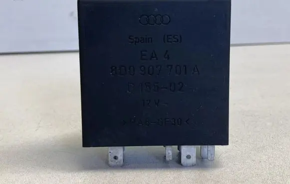 Audi A4 S4 B5 8D Other relay 8D0907701A