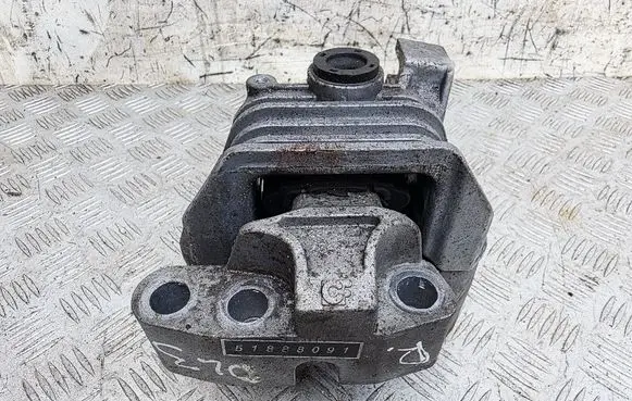 Engine mount bracket