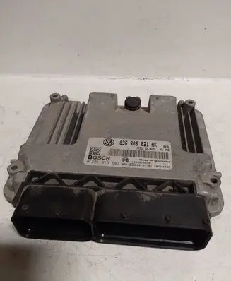 Volkswagen Touran I Engine control unit/module 03G906021HK 0281013683 1039S15638