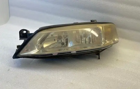 Opel Vectra B Headlight/headlamp E94003 67743050 90586846B9
