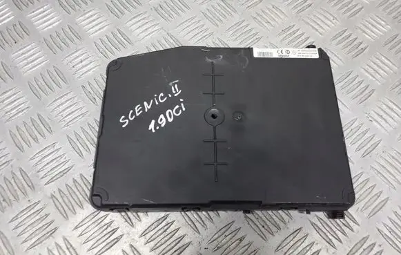 Renault Scenic II - Grand scenic II Fuse box set 8200525384