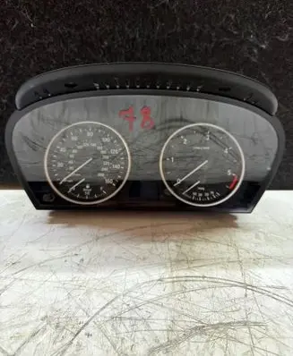 Speedometer (instrument cluster)