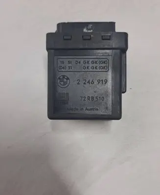 BMW 5 E39 Glow plug pre-heat relay 2246919