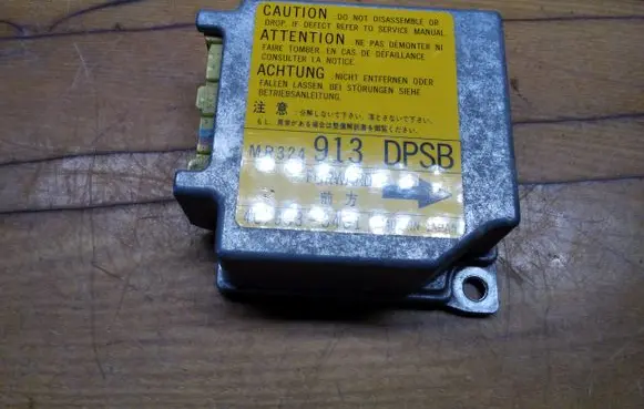 Mitsubishi Space Wagon Airbag control unit/module MR324913 4079333461