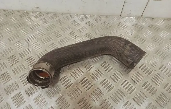 Volvo V40 Intercooler hose/pipe P31422380