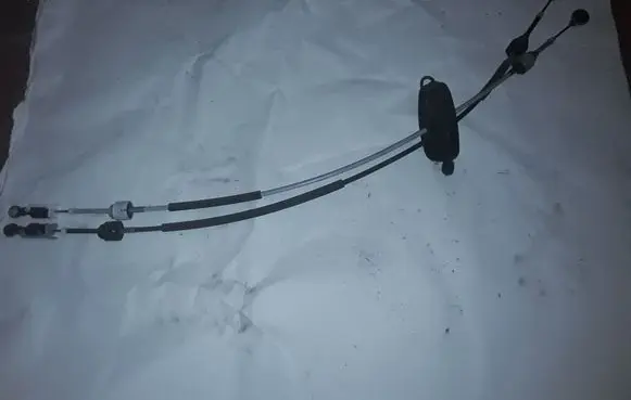 Gear shift cable linkage