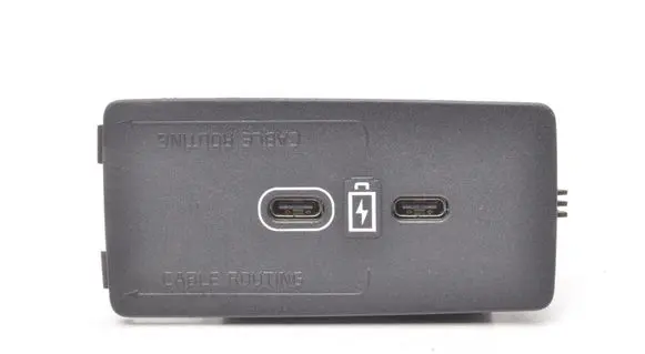 Aston Martin DB11 USB socket connector 32375814