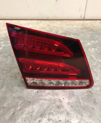 Tailgate rear/tail lights