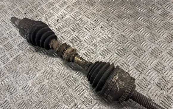 Nissan Primera Front driveshaft