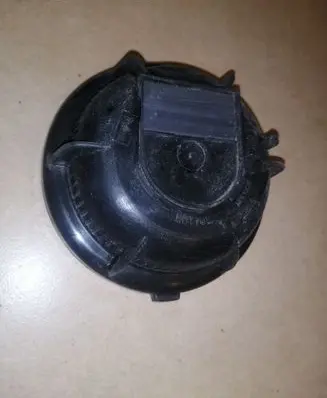 Volvo V70 Headlight/headlamp dust cover