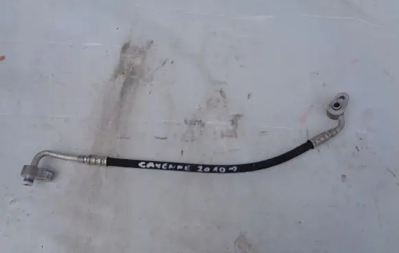 Porsche Cayenne (92A) Air conditioning (A/C) pipe/hose 7L0820739