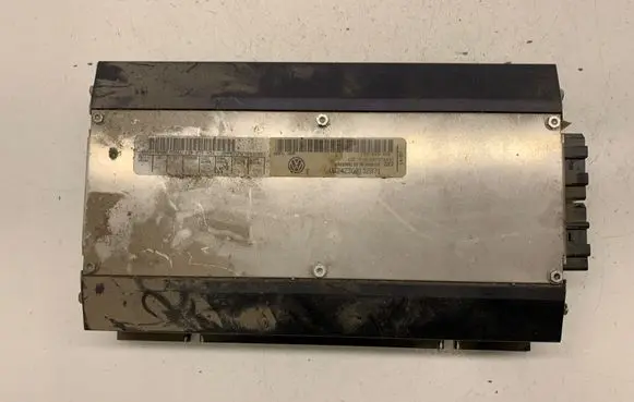 Volkswagen Touran I Sound amplifier 1T0035456