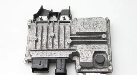 Peugeot 2008 I Engine control unit/module 9810858280