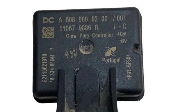 Mercedes-Benz A W177 Glow plug pre-heat relay A6089000200 110679886R
