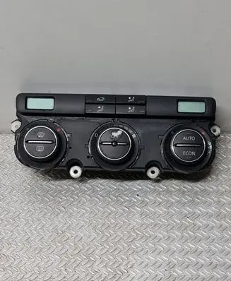 Volkswagen Touran I Climate control unit
