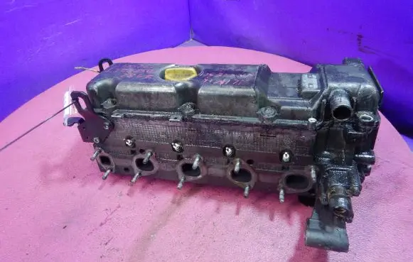 Opel Vectra C Engine head R9128018