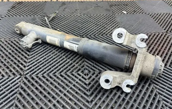Volvo XC90 Rear shock absorber/damper 31451371