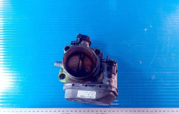 Mercedes-Benz E W210 Throttle valve 1121410025 0205003046