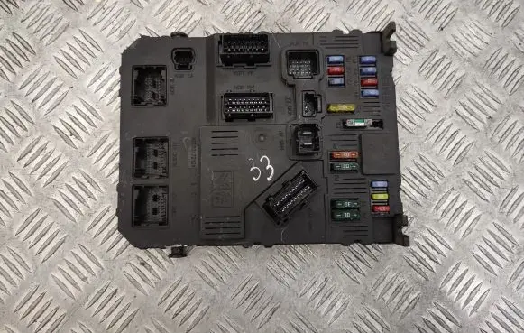 Citroen Xsara Picasso Fuse module S118085220F