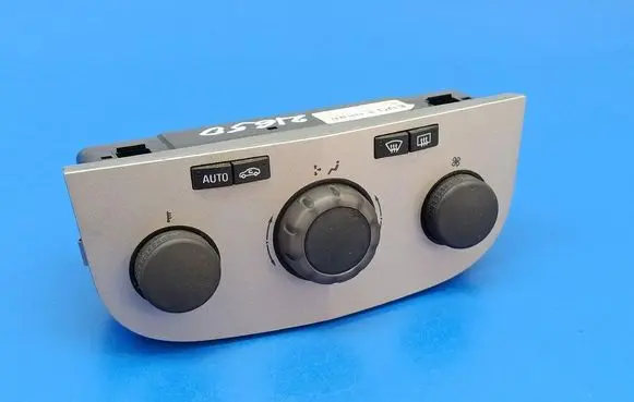 Opel Corsa D Climate control unit 13261831