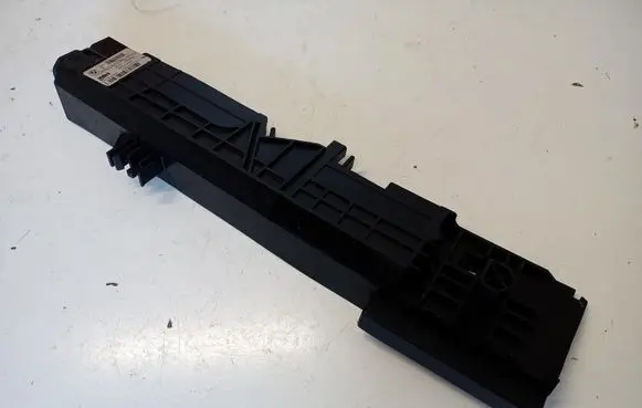 BMW 4 F32 F33 Radiator trim 7600536