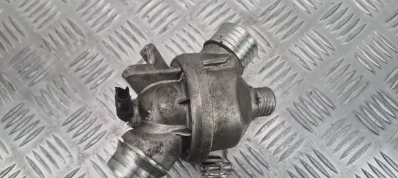 BMW 3 E92 E93 Thermostat/thermostat housing 11997710