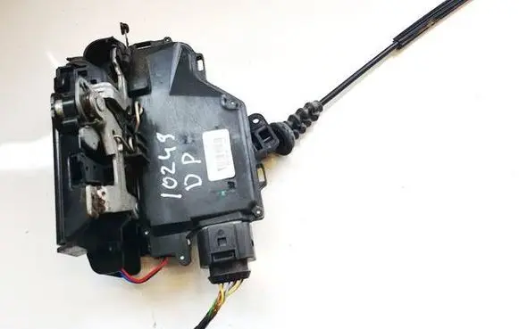 Skoda Octavia Mk2 (1Z) Front door lock 3d1837016ae
