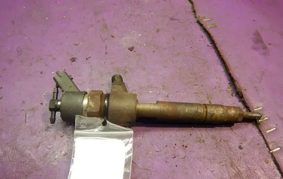 Lancia Kappa Fuel injector 